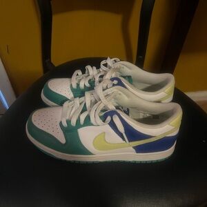 Nike White and Teal Sneakers